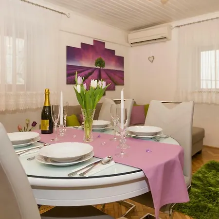 Apartament Priska1700 *